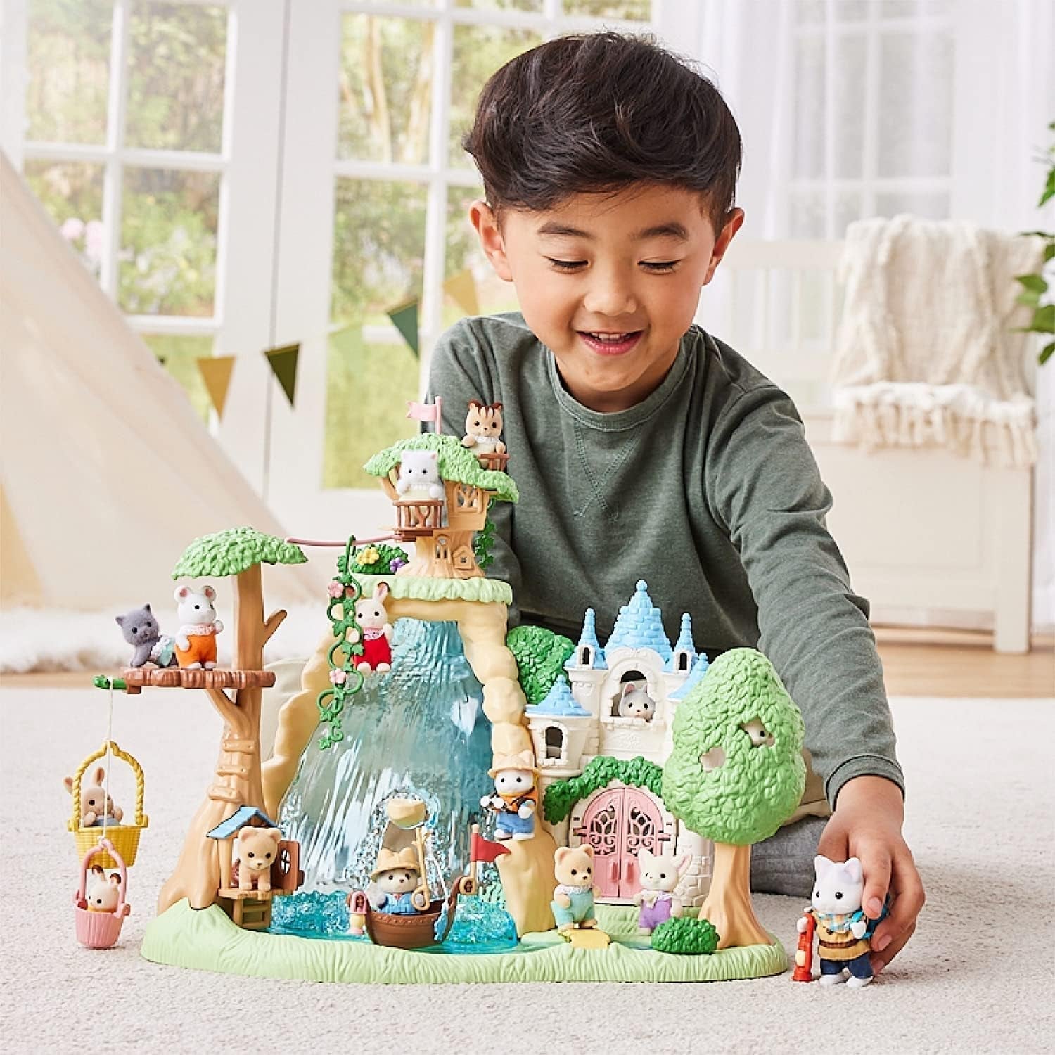 Sylvanian Families – 5763 Abenteuer-Entdecker-Set mit zwei Figuren, Milchkatze, Vater, Junge, Tierfigur, detailliertes Spielzeug für 3-jährige Naty-Shop-Puppen