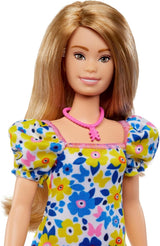 Barbie Fashionistas – entwickelt mit der National Down Syndrome Society, blondes Haar und trendiges Outfit mit Blumenkleid und weißen Turnschuhen, für Kinder ab 3 Jahren, HJT05 Naty Shop Dolls