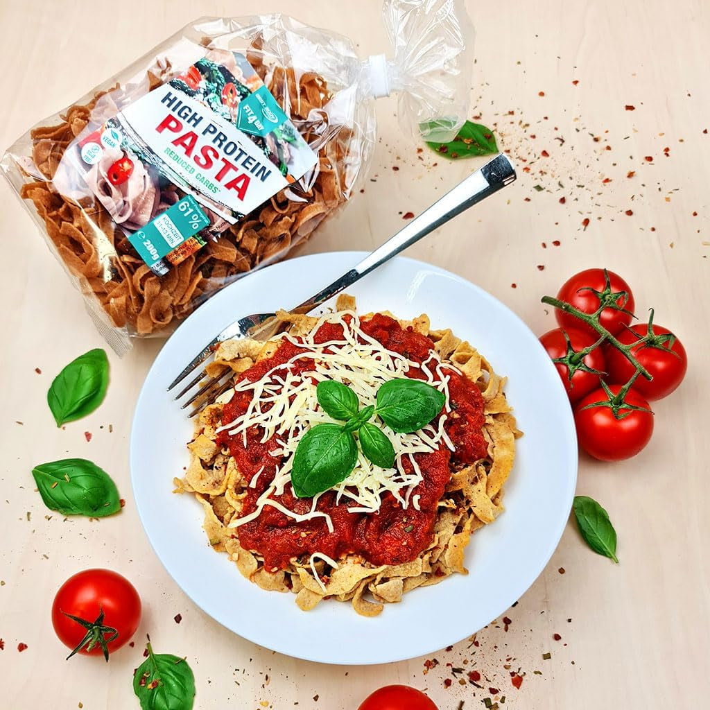 Best Body Nutrition Protein Pasta 6 x 200 g – Fit4Day High Protein Tagliatelle – 61 % Protein, Low Carb, Vegan & Laktosefrei, Sojafrei – Hochwertiges Erbsenprotein – Für kohlenhydratarme Diäten