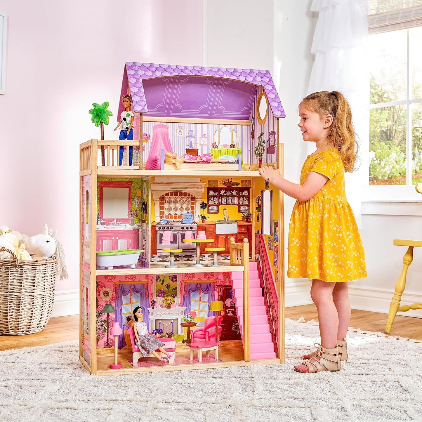 KidKraft Kayla Holzpuppenhaus mit Möbeln und Zubehör, 3-stöckiges Spielset für 30-cm-Puppe, Spielzeug für Kinder ab 3 Jahren, 65092 – Exklusiv bei Amazon