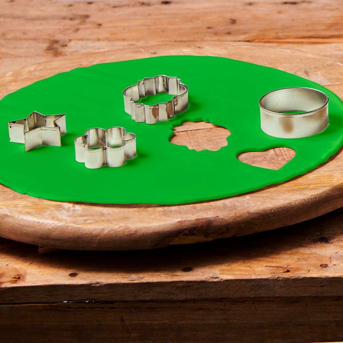 FunCakes Spring Greens Rollfondantscheibe: Köstlicher Vanillegeschmack, bereits gerollt, einfach zu verwenden, perfekt zum Dekorieren von Kuchen, 430 g Naty Shop Zuckerpaste