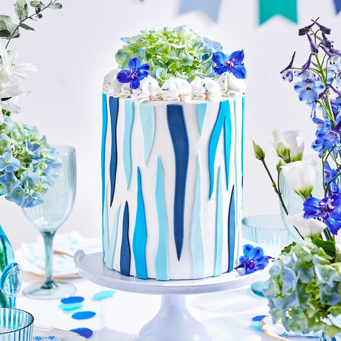 FunCakes Sea Blue Rollfondant: Einfach zu verwenden, glatt, flexibel, weich und biegsam, perfekt zum Dekorieren von Kuchen, halal, koscher und glutenfrei. 1 kg Naty Shop Zuckerpaste