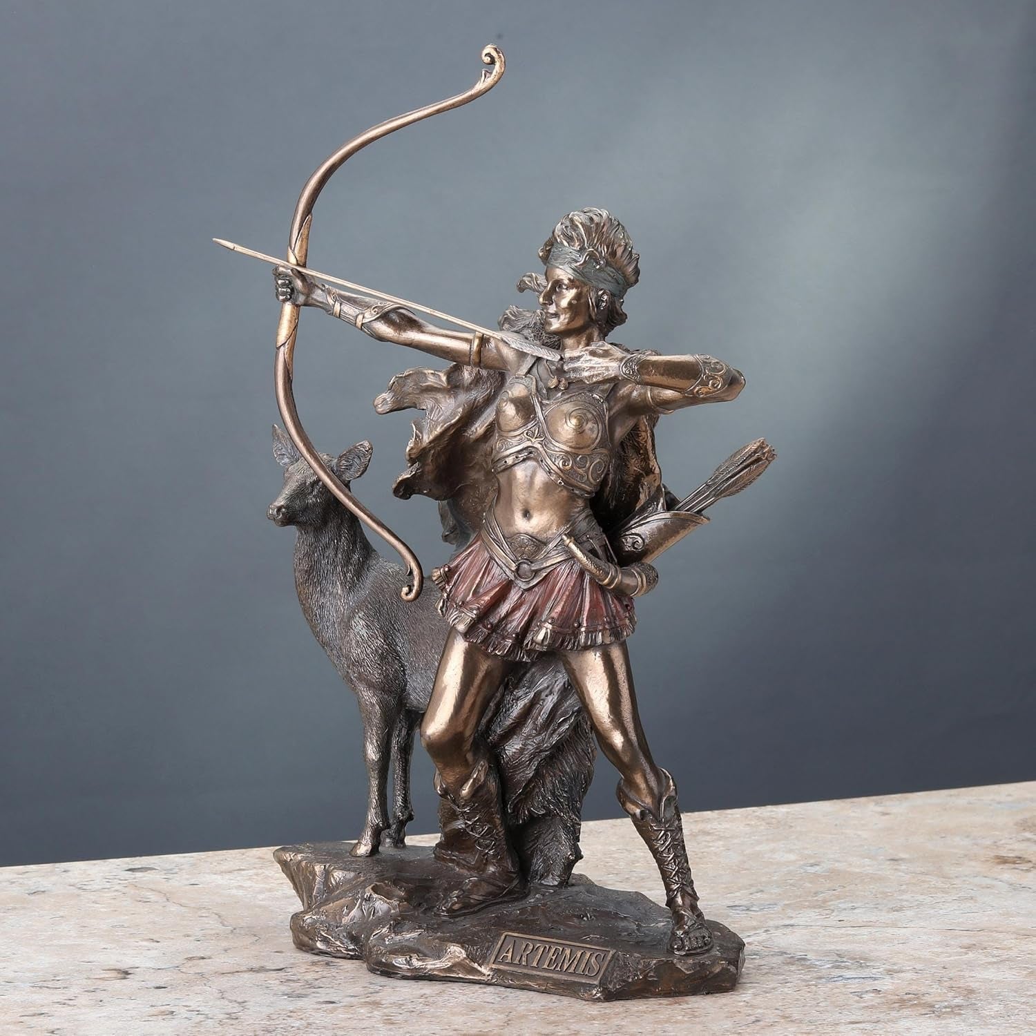 Bronzestatue der Göttin der Jagd und der Wildnis Naty Shop Statuetten und Skulpturen