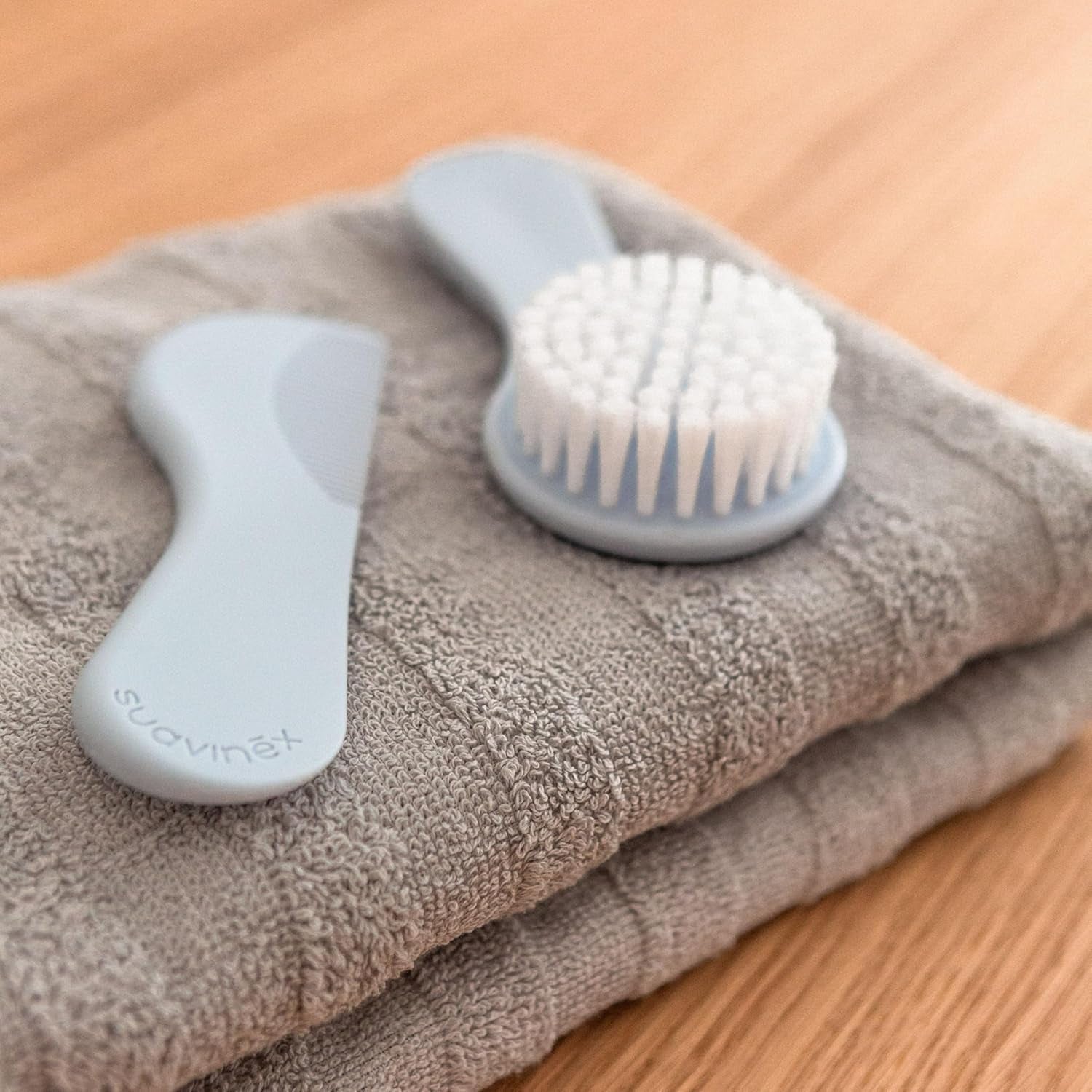 Suavinex 3162384 Kamm mit Bürste, blau Kinder - Bad und Hautpflege Naty Shop
