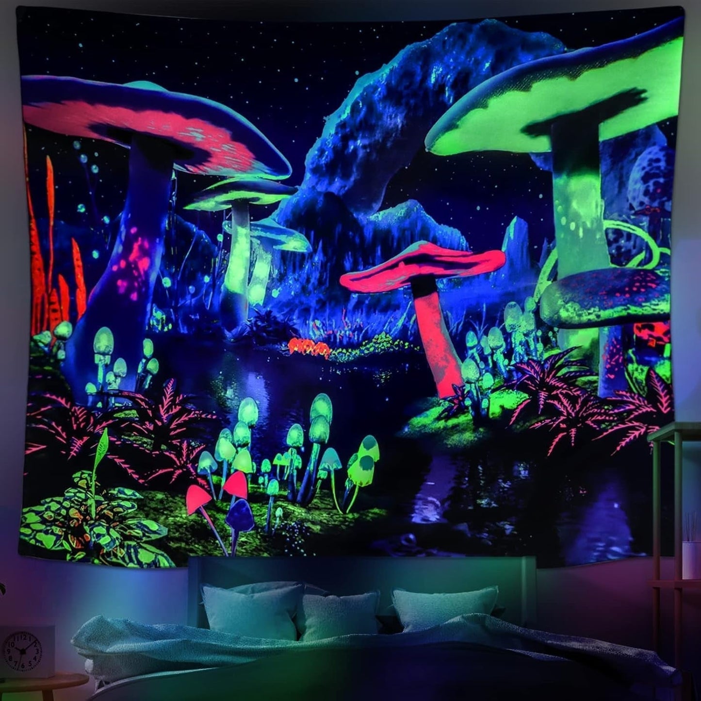 Wandteppich Dremisland Schwarzlichtpilz psychedelisch reaktive Galaxiewand Zuhause – Accessoires und Dekorationen Naty Shop Pilz 200 L x 148 B cm