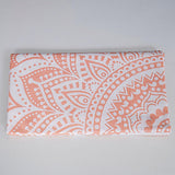 Einrichtungsvoller, rosafarbener Mandala-Wandteppich von Finesse. Startseite – Accessoires und Dekorationen Naty Shop