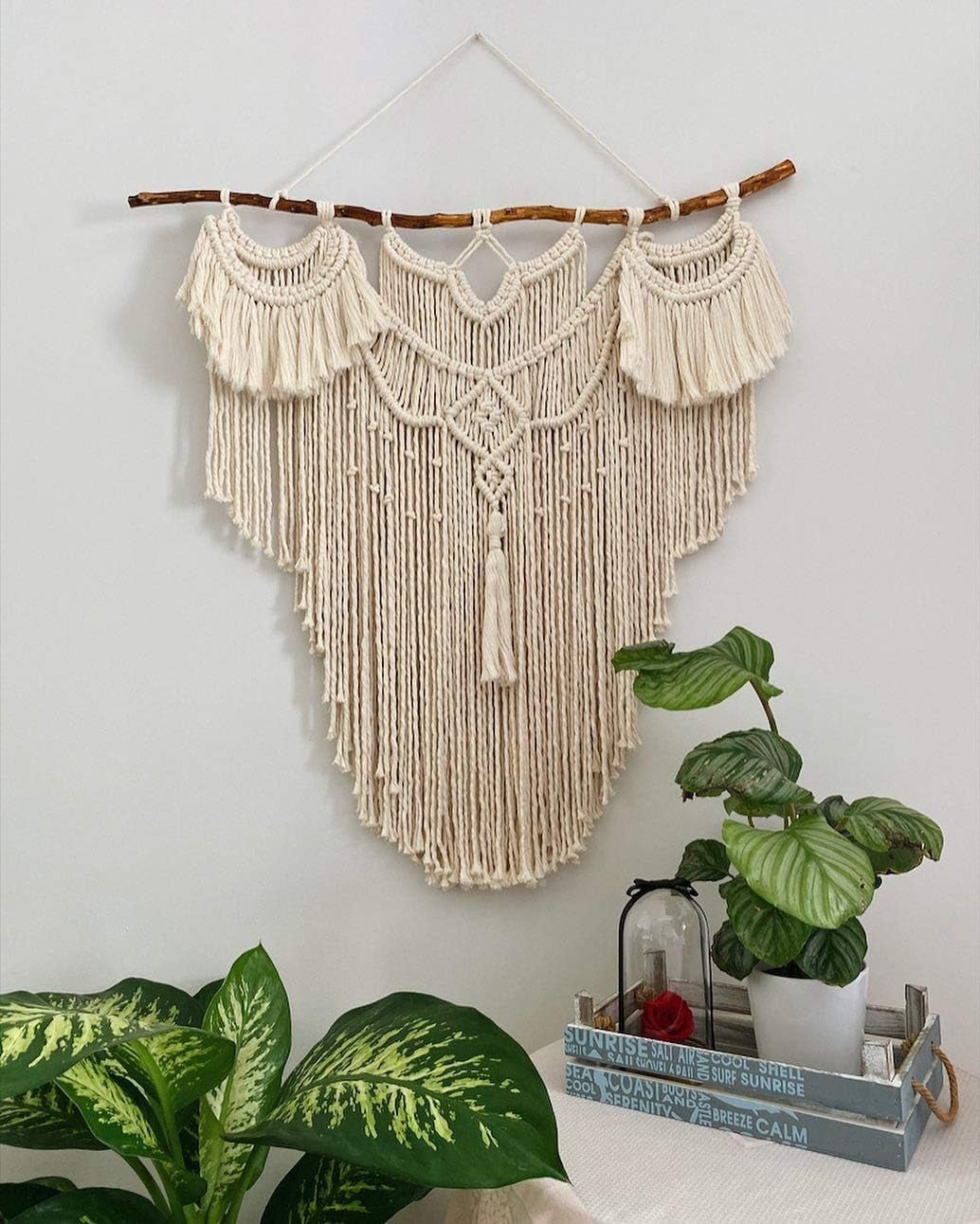 Großer natürlicher, böhmischer Wandteppich aus Treibholz über dem Kopfteil. Startseite – Accessoires und Dekorationen Naty Shop